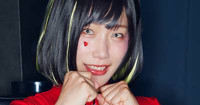 『暴力万歳』コラボグラビア